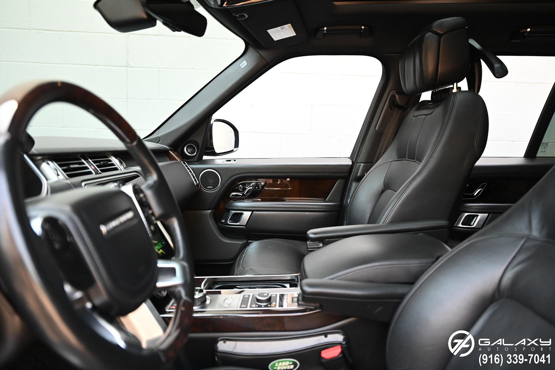 2019 Land Rover Range Rover SuperCharged photo 25