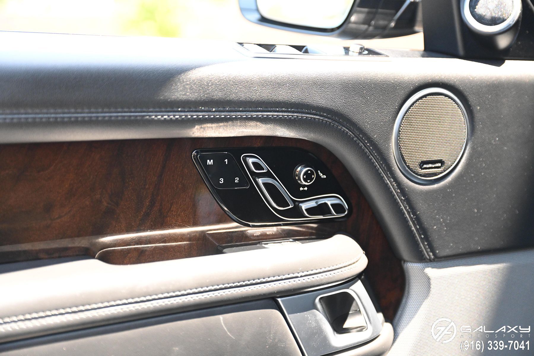 2019 Land Rover Range Rover SuperCharged photo 28
