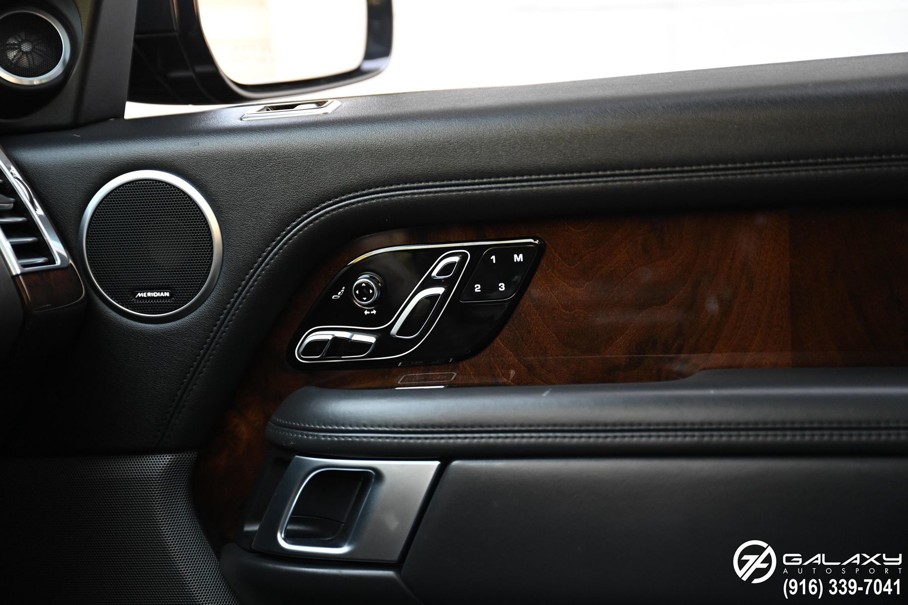 2019 Land Rover Range Rover SuperCharged photo 33