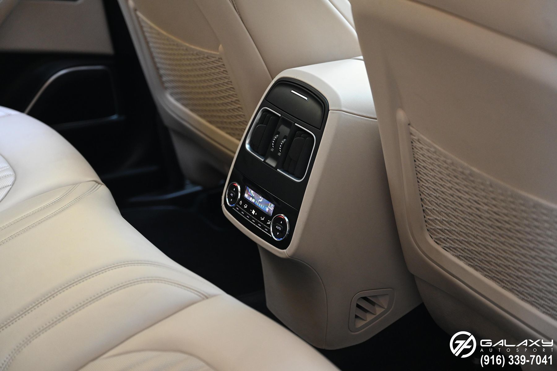2017 Maserati Levante S - Photo 17