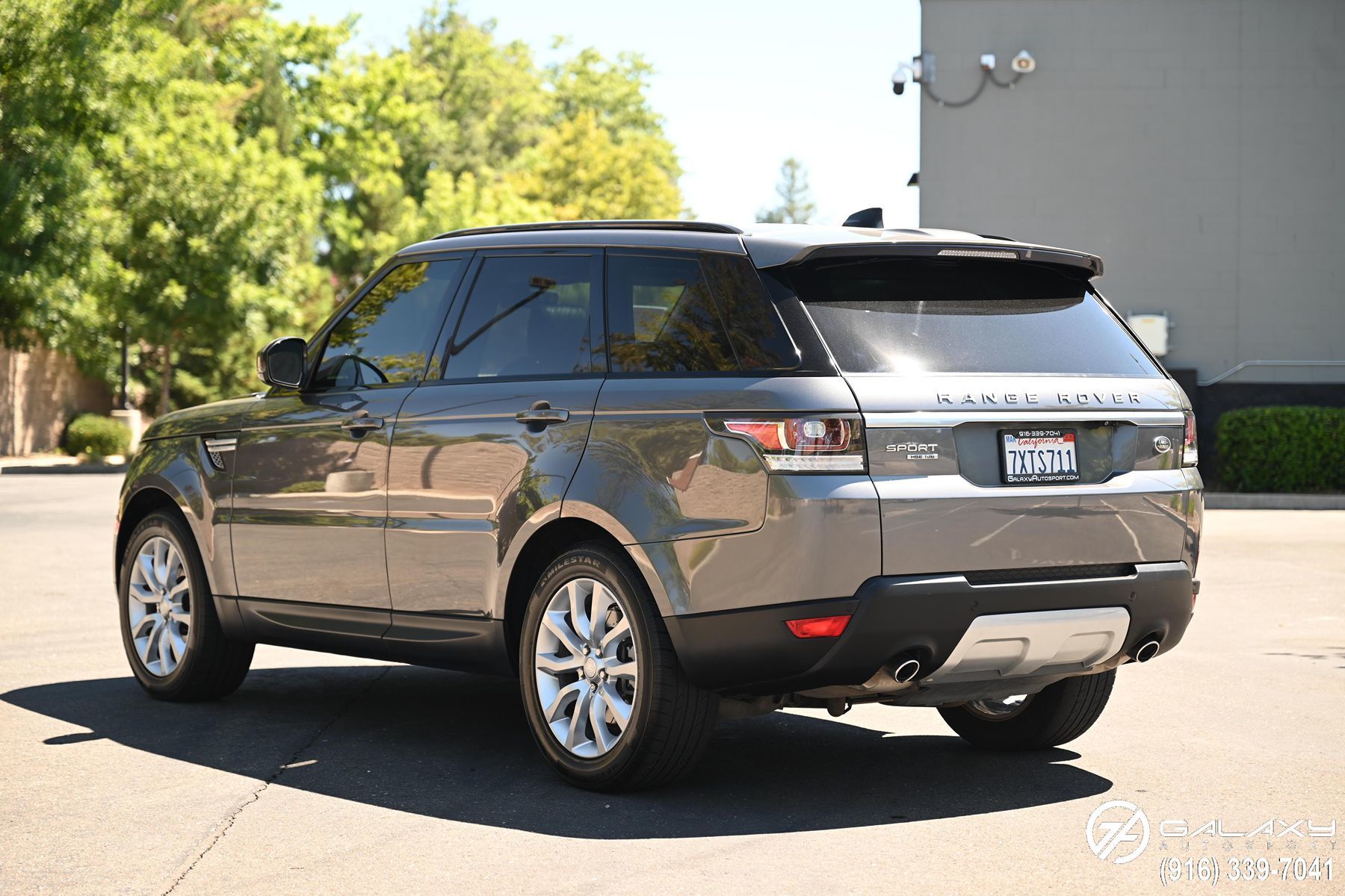 2017 Land Rover Range Rover Sport HSE photo 5