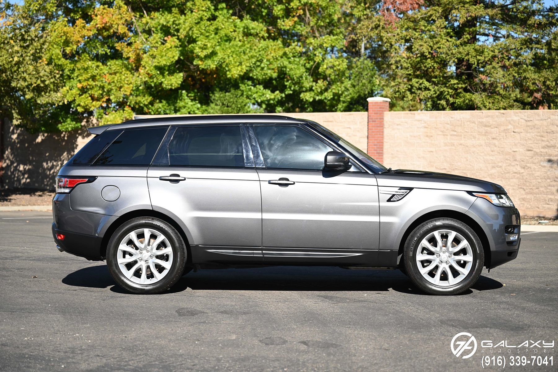 2017 Land Rover Range Rover Sport HSE - Photo 4
