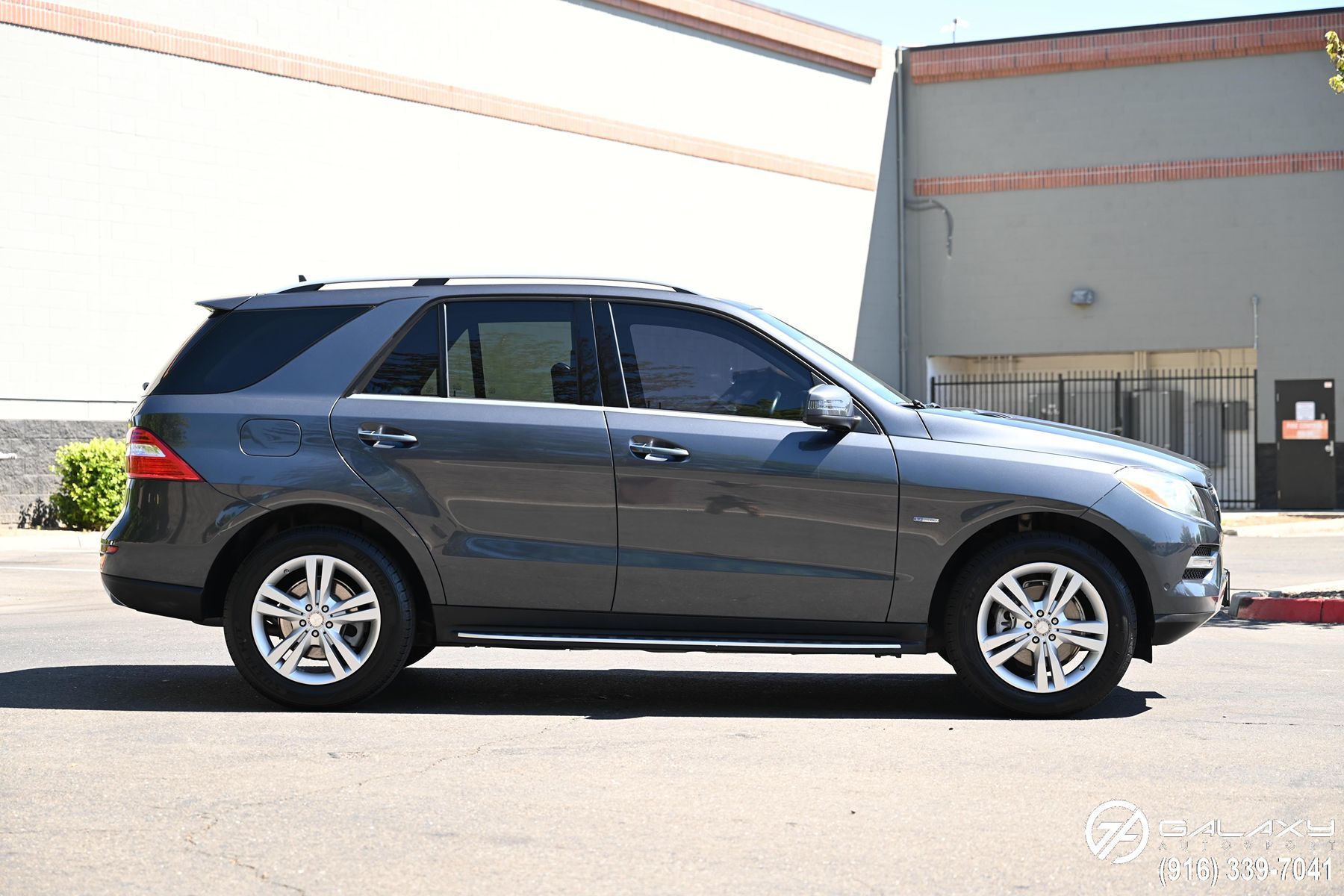 2012 Mercedes Benz ML 350 photo 3