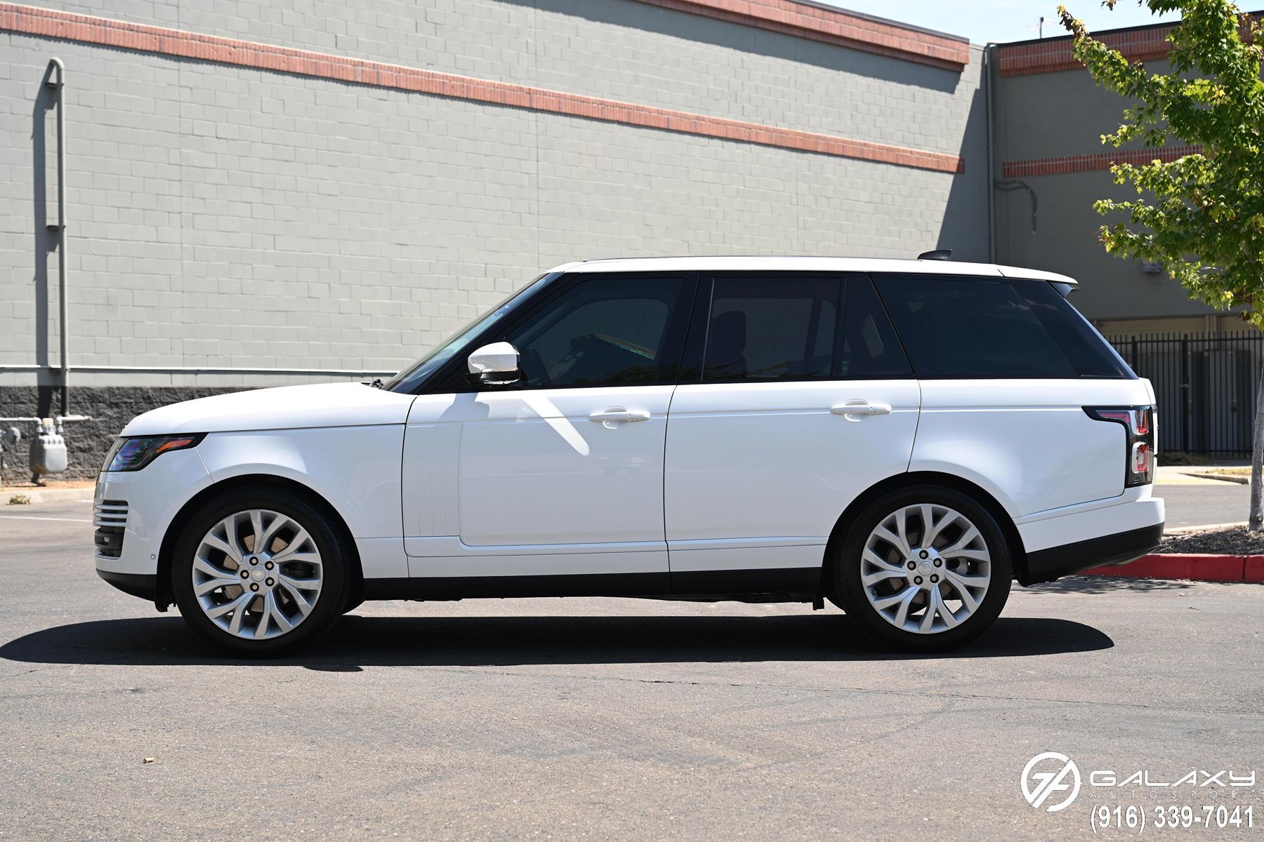 2018 Land Rover Range Rover HSE photo 4