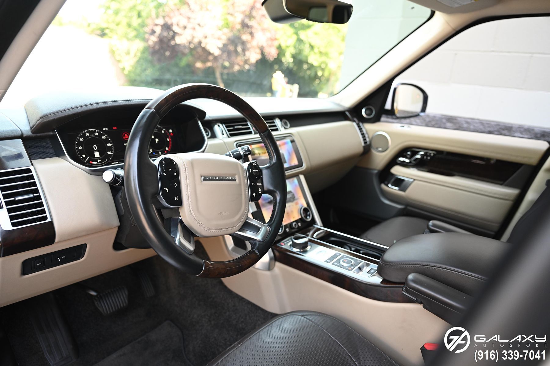 2018 Land Rover Range Rover HSE photo 19