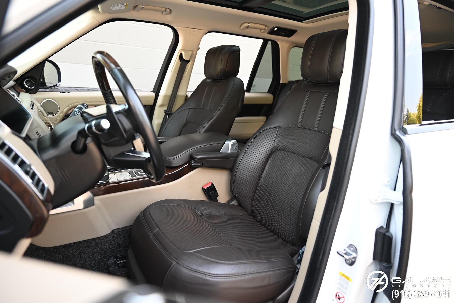2018 Land Rover Range Rover HSE photo 21