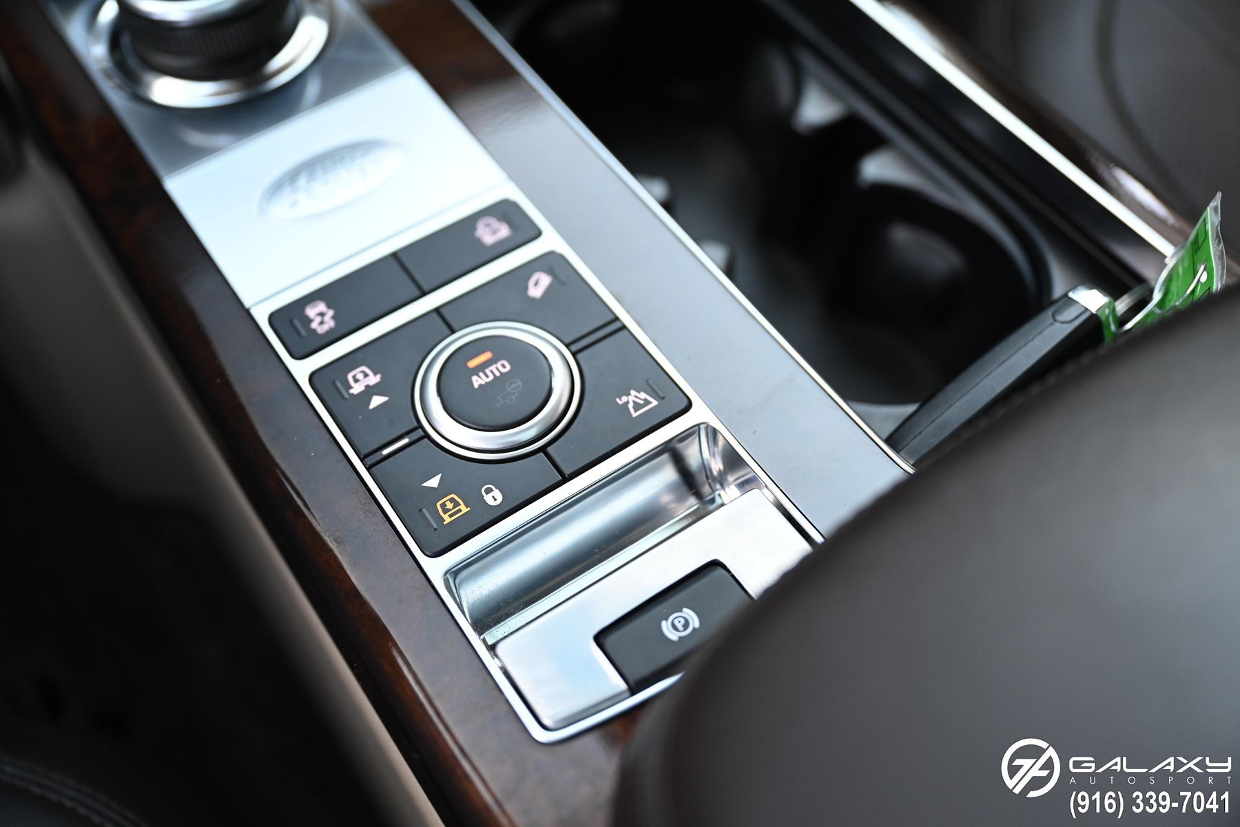 2018 Land Rover Range Rover HSE photo 26