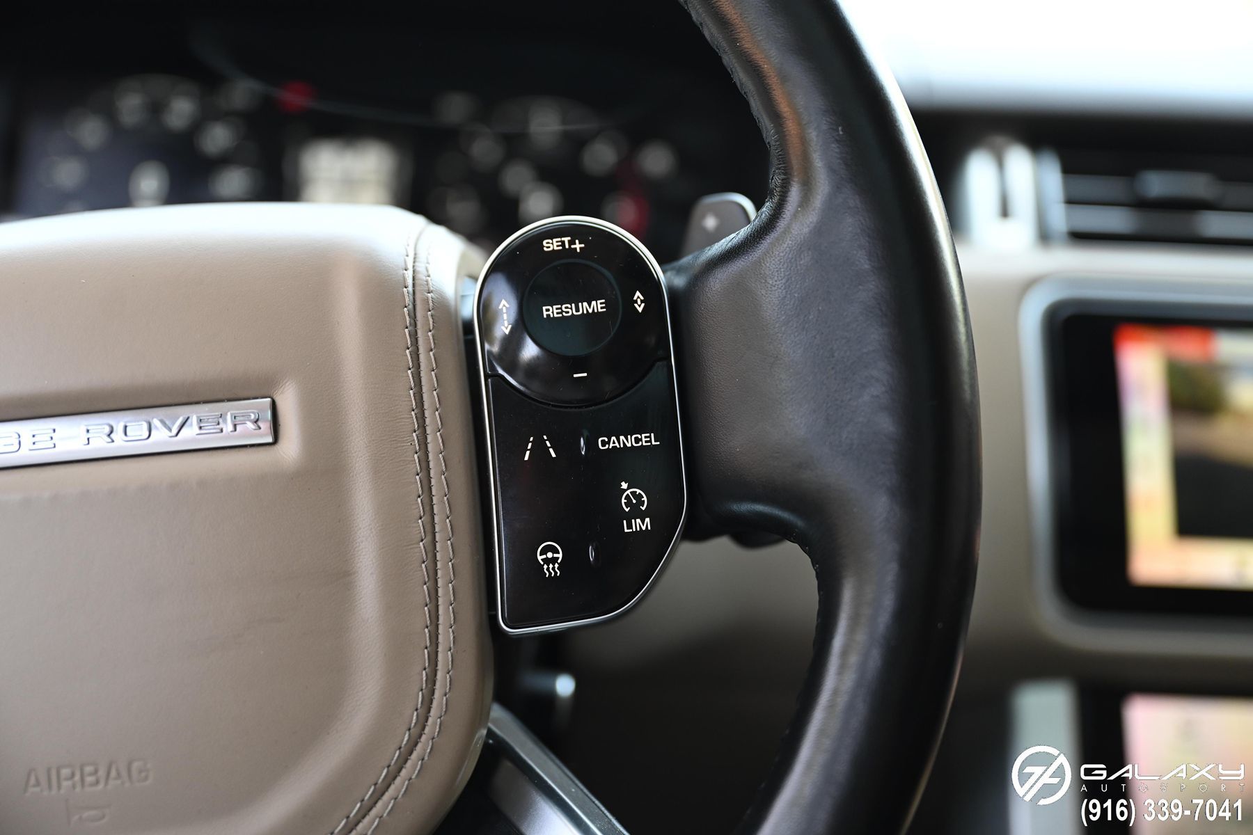 2018 Land Rover Range Rover HSE photo 27