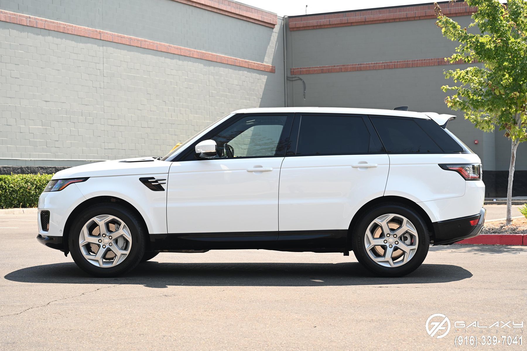 2019 Land Rover Range Rover Sport HSE photo 3