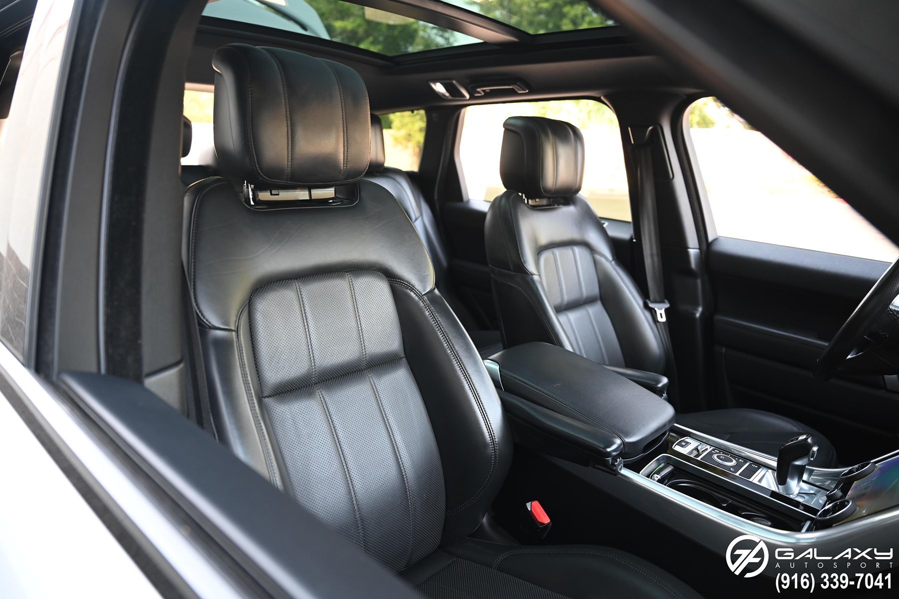 2019 Land Rover Range Rover Sport HSE photo 11