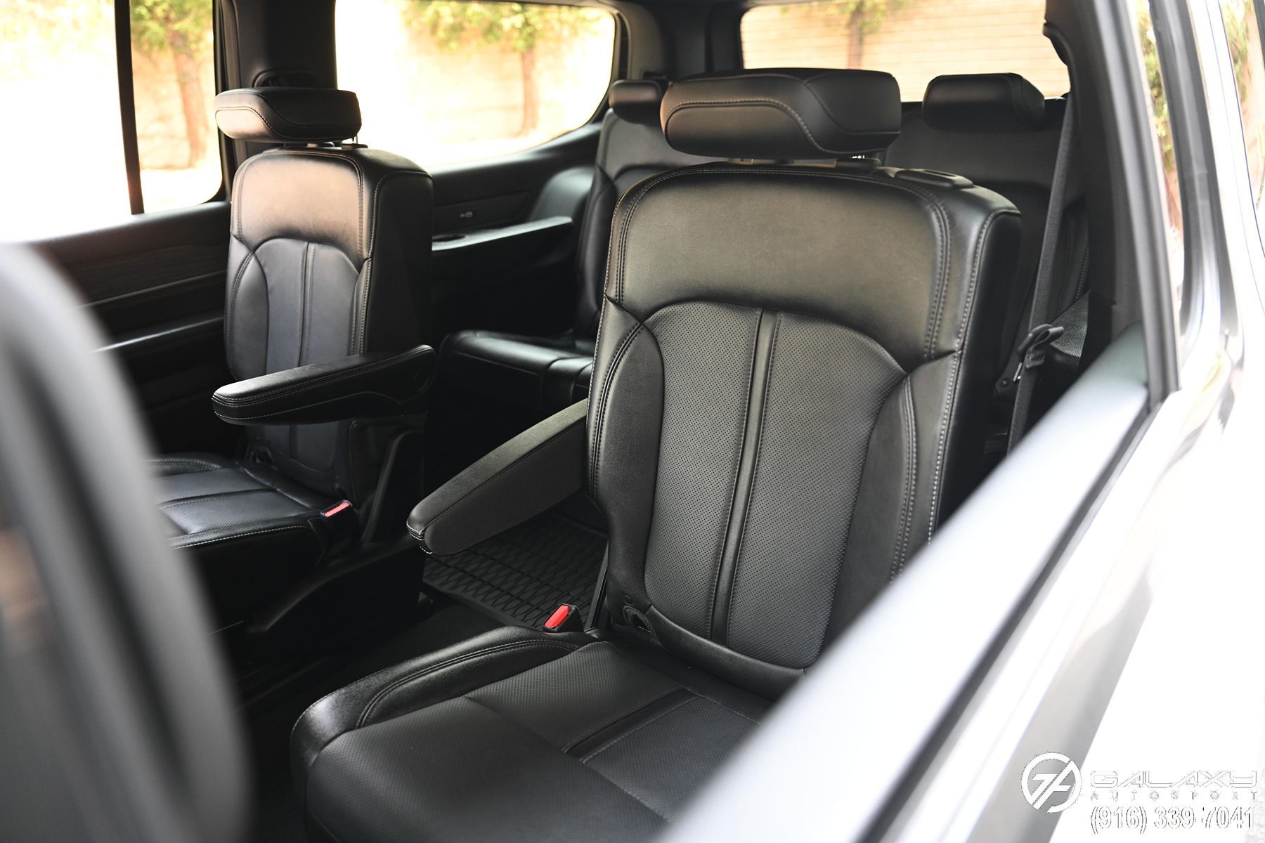 2024 Jeep Wagoneer Series III photo 17
