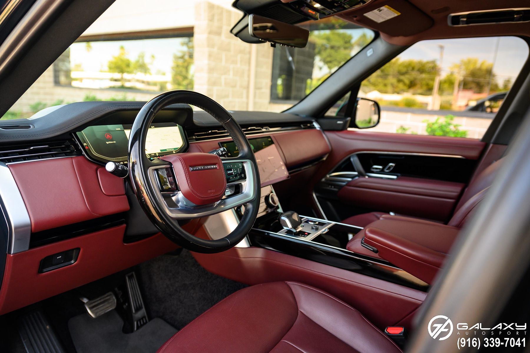 2023 Land Rover Range Rover SE photo 12