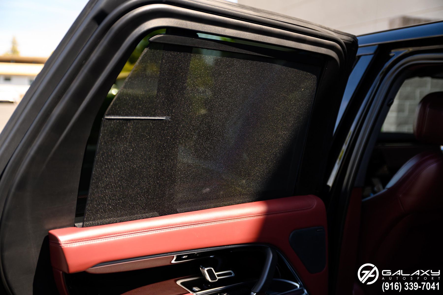 2023 Land Rover Range Rover SE photo 15
