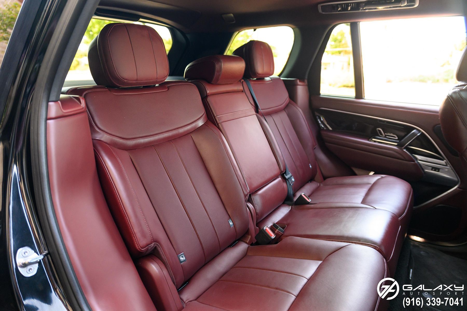 2023 Land Rover Range Rover SE photo 26