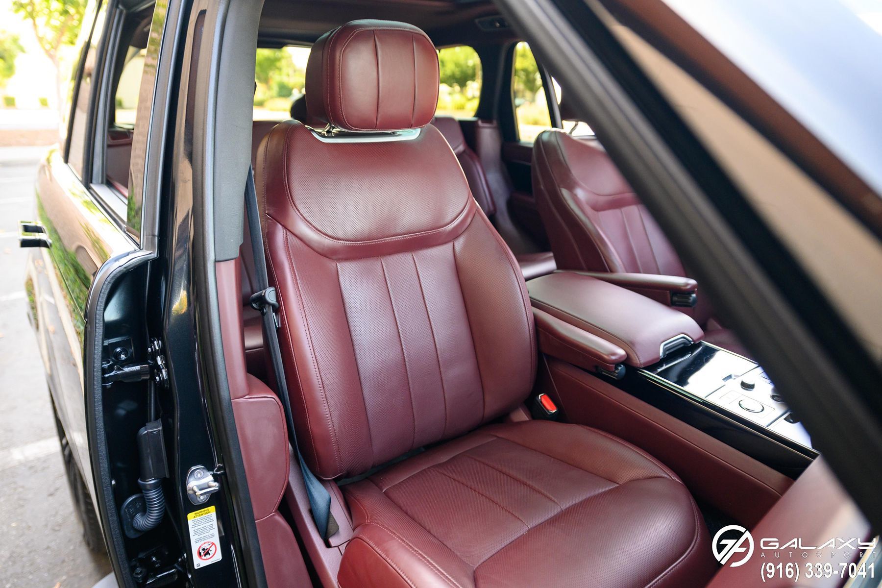 2023 Land Rover Range Rover SE photo 28