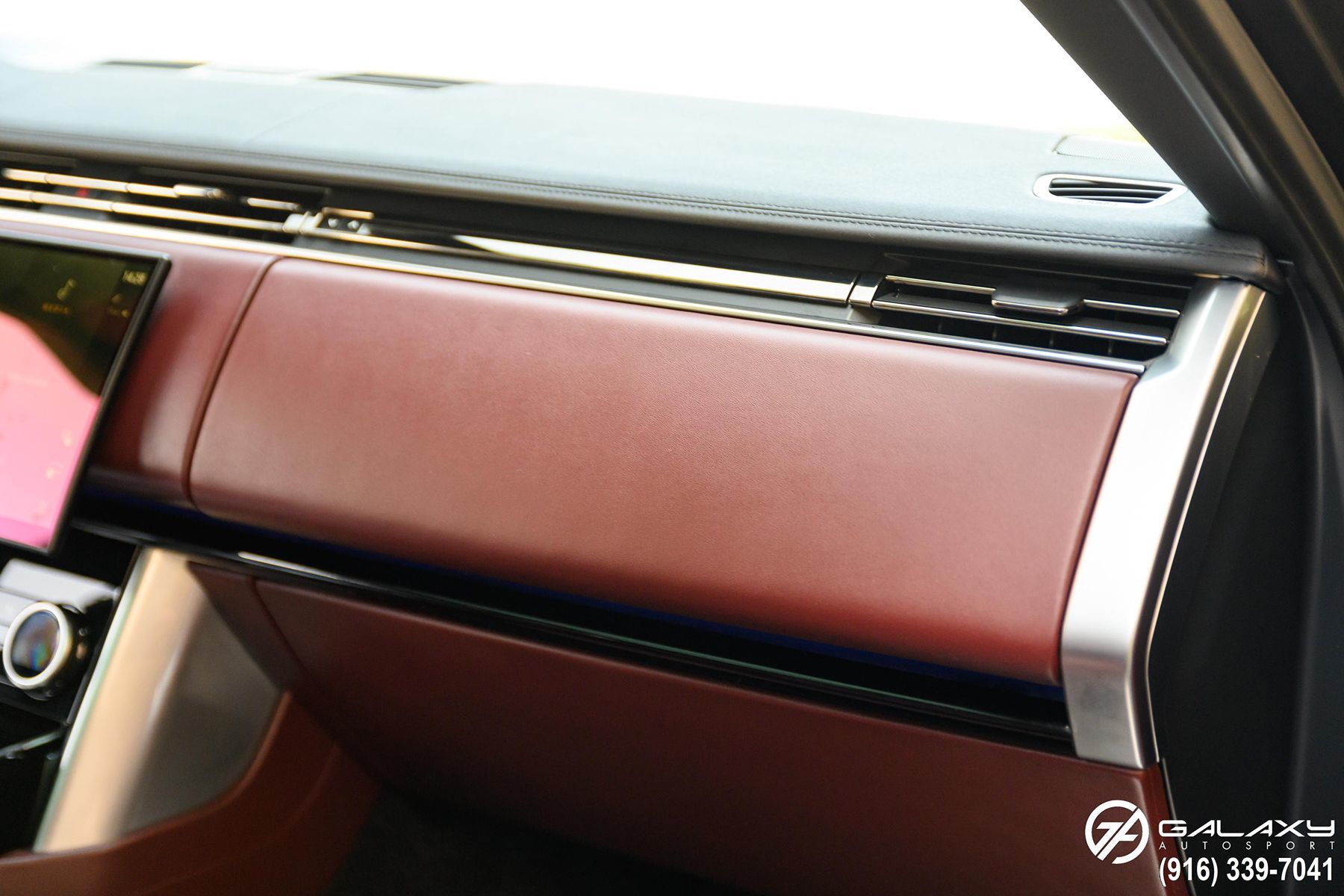 2023 Land Rover Range Rover SE photo 33