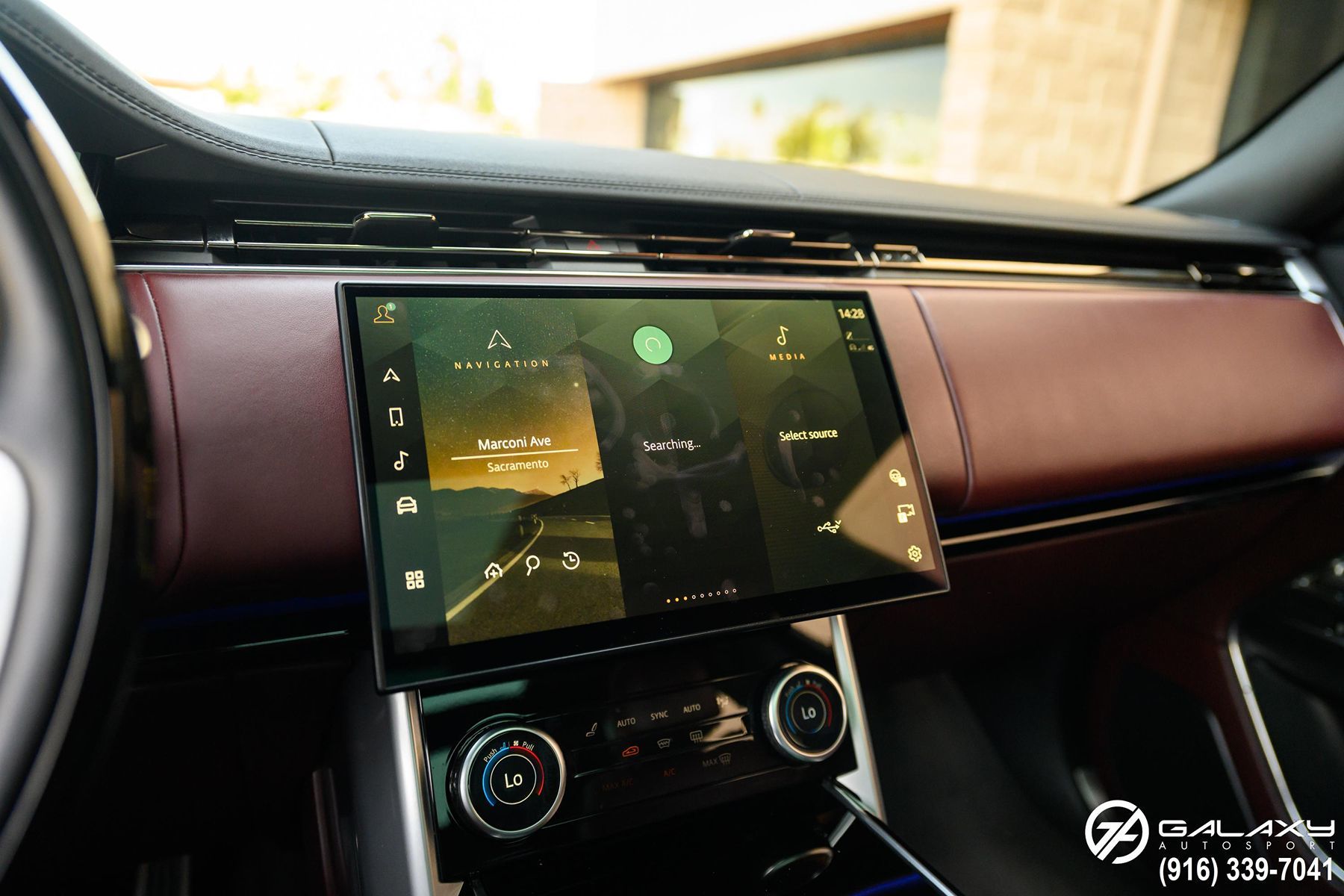 2023 Land Rover Range Rover SE photo 35