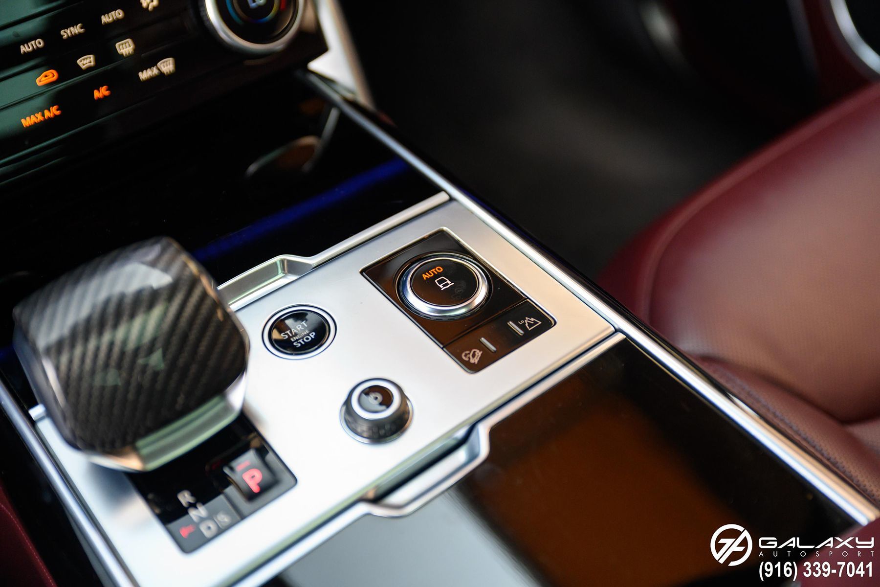 2023 Land Rover Range Rover SE photo 37