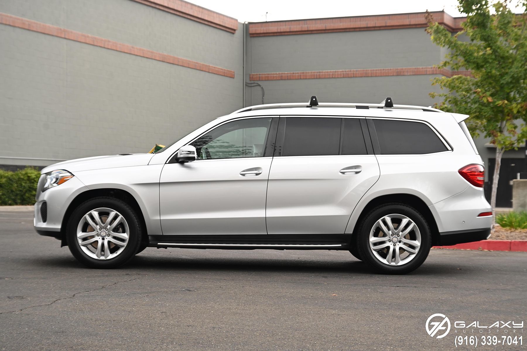 2017 Mercedes Benz GLS 450 4MATIC photo 4