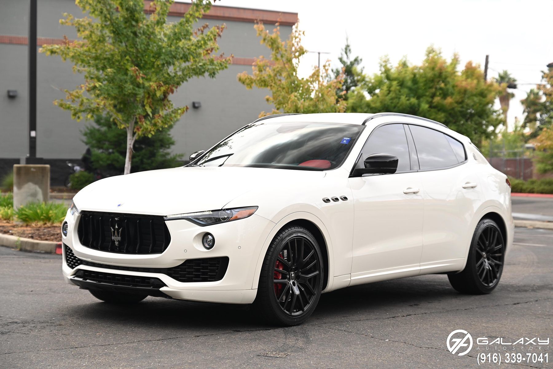 2020 Maserati Levante S photo 3