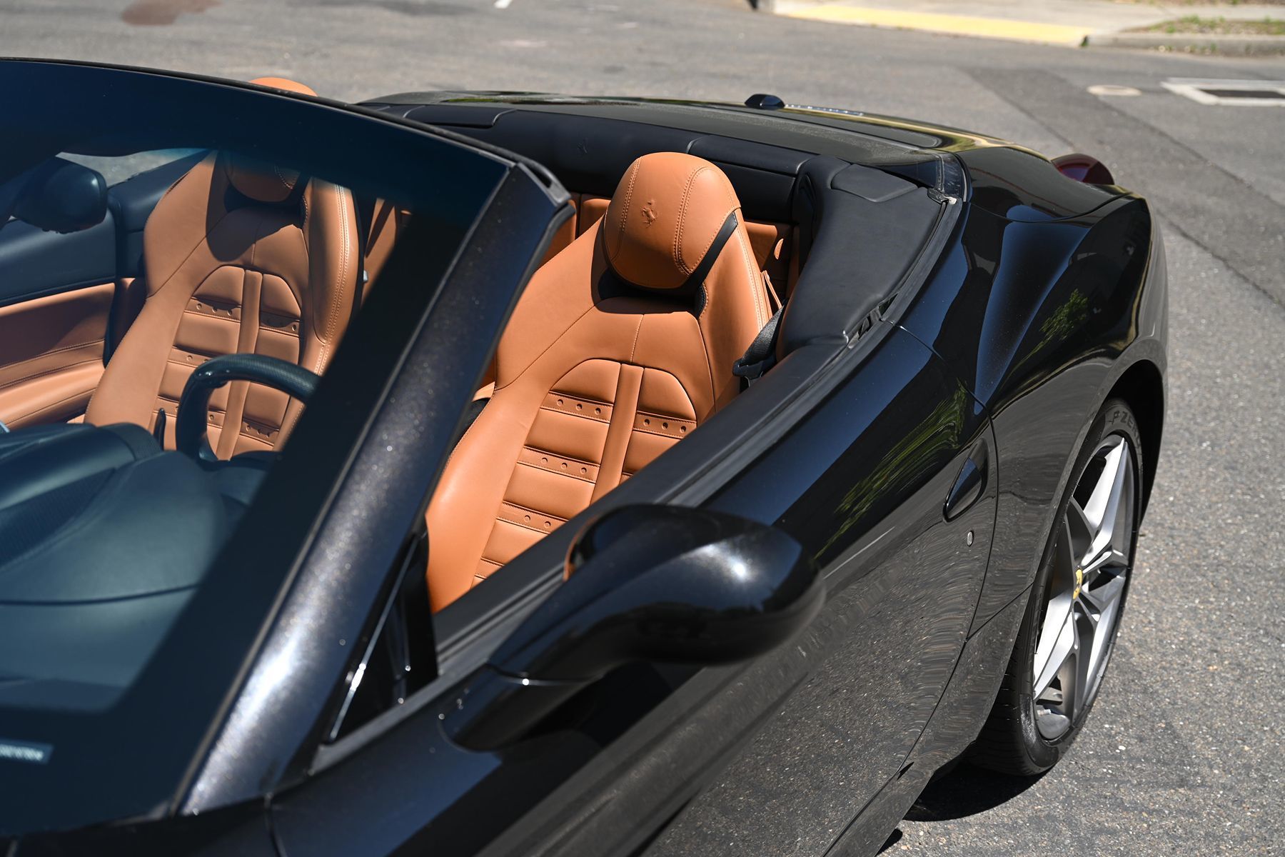 2016 Ferrari California T Base - Photo 6