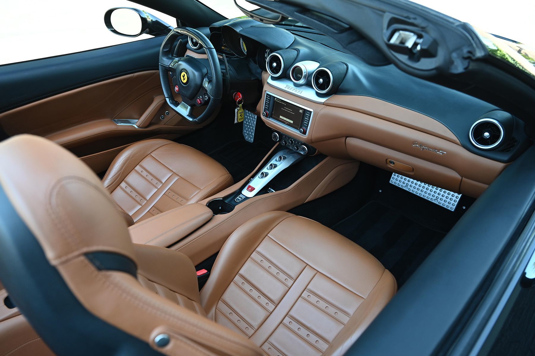 2016 Ferrari California T Base - Photo 21