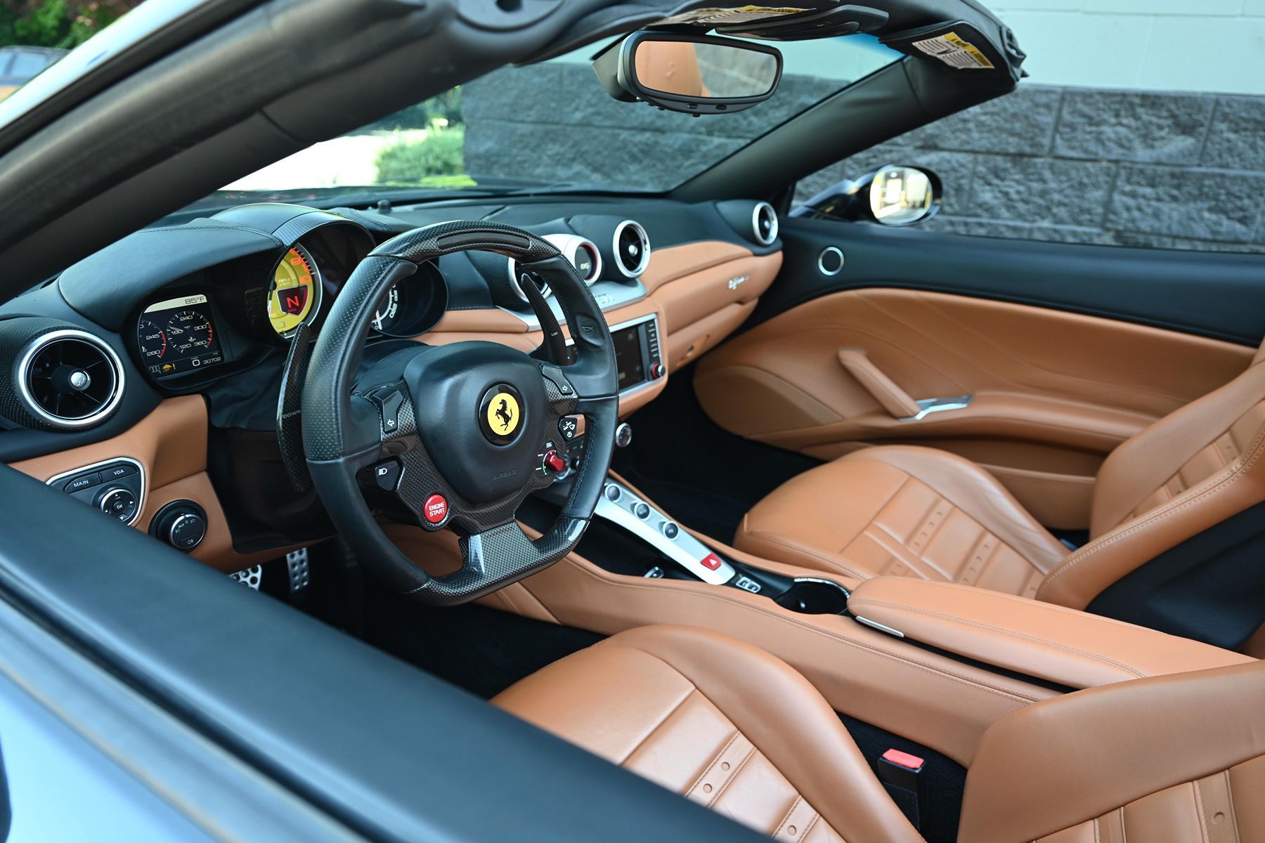 2016 Ferrari California T Base - Photo 25