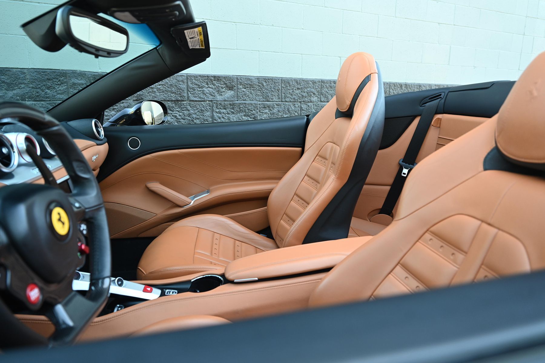 2016 Ferrari California T Base - Photo 26