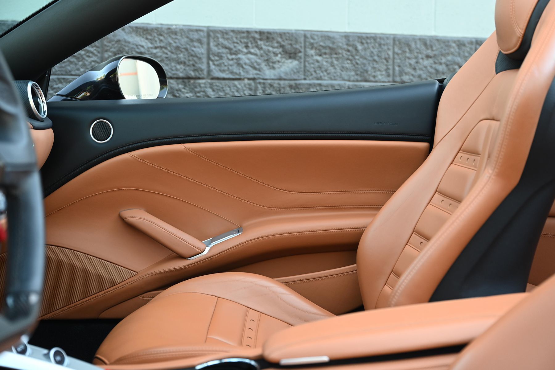 2016 Ferrari California T Base - Photo 29