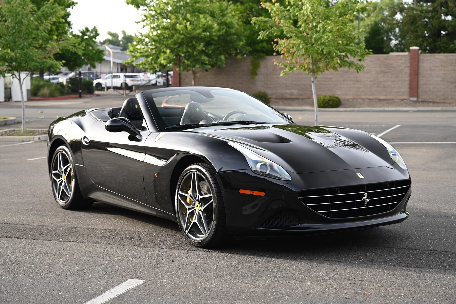 2016 Ferrari California -'s photo