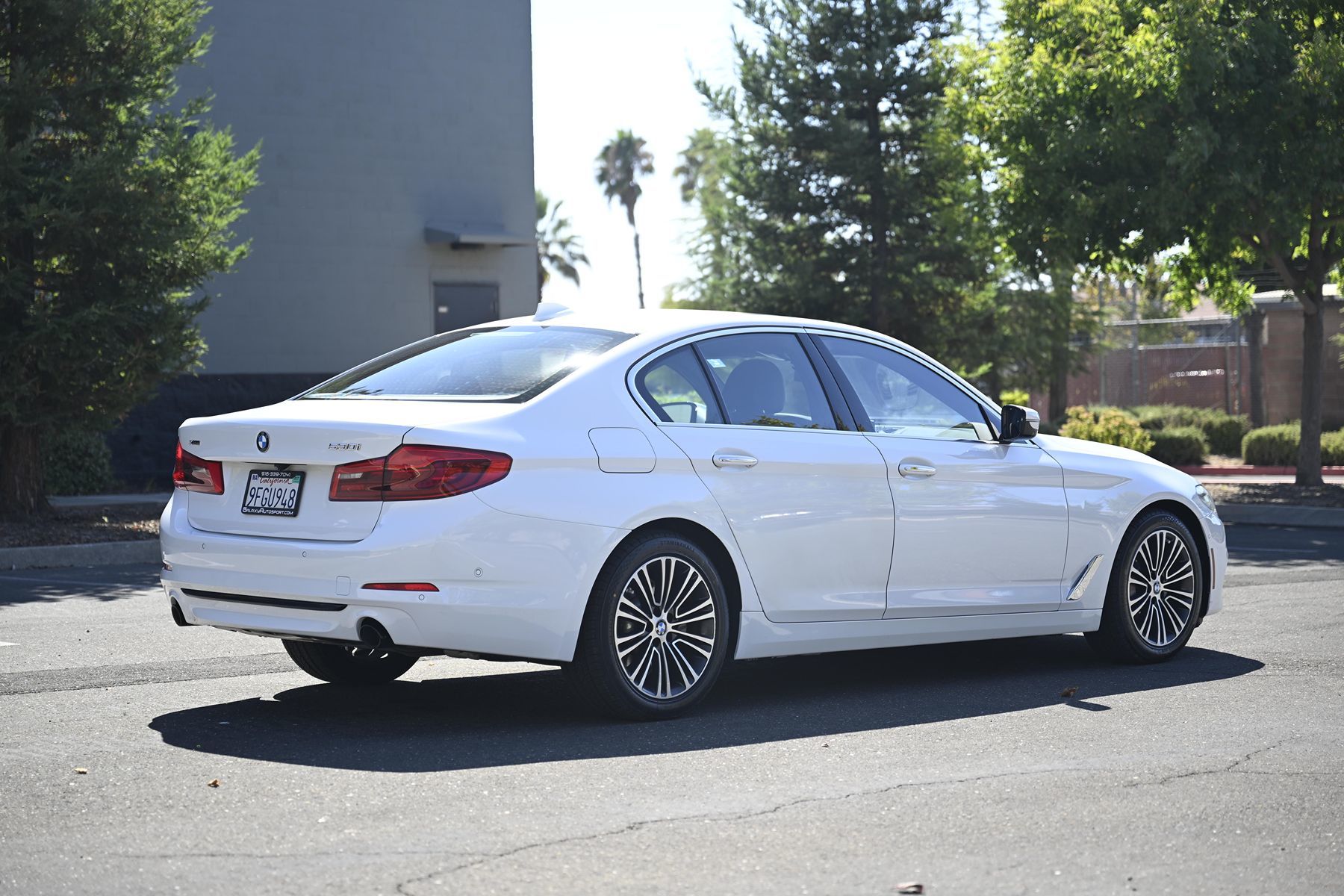 Photo 7 of this BMW 5 Series