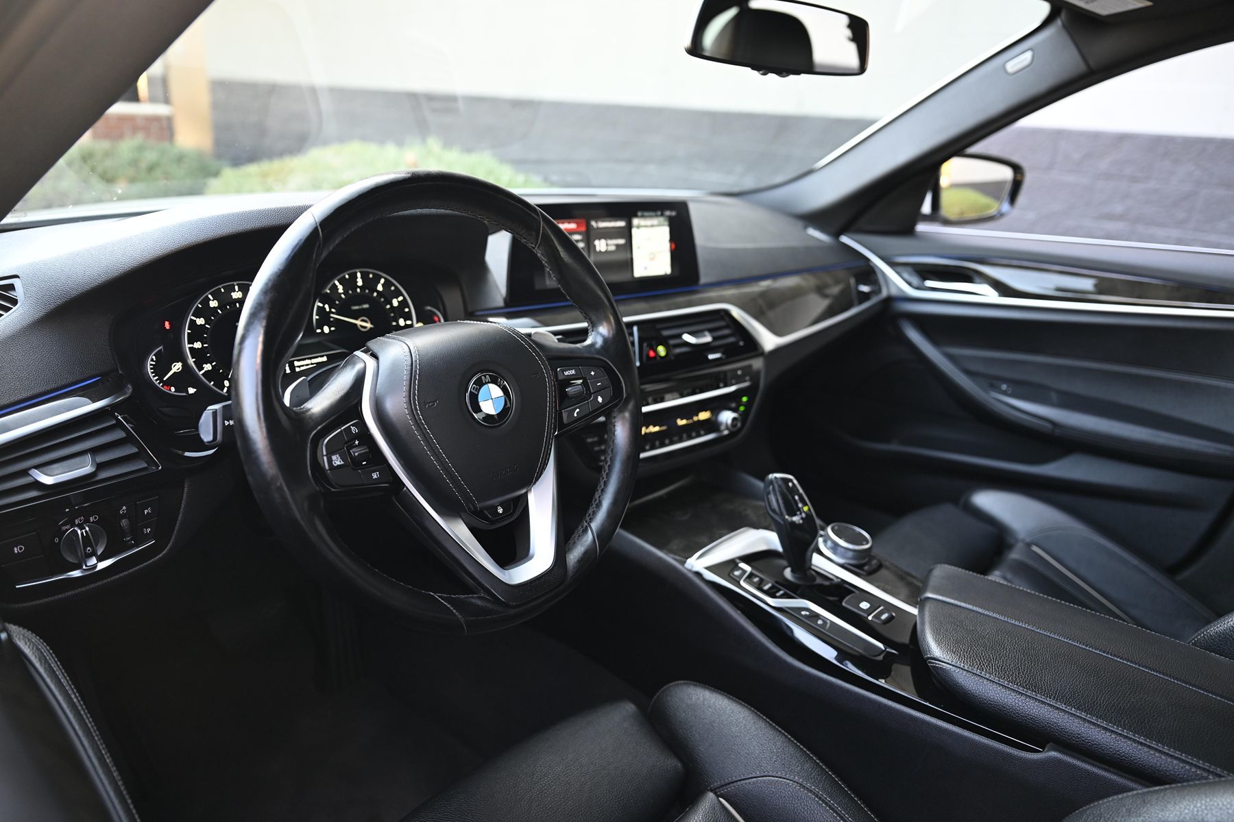 Photo 14 of this BMW 5 Series