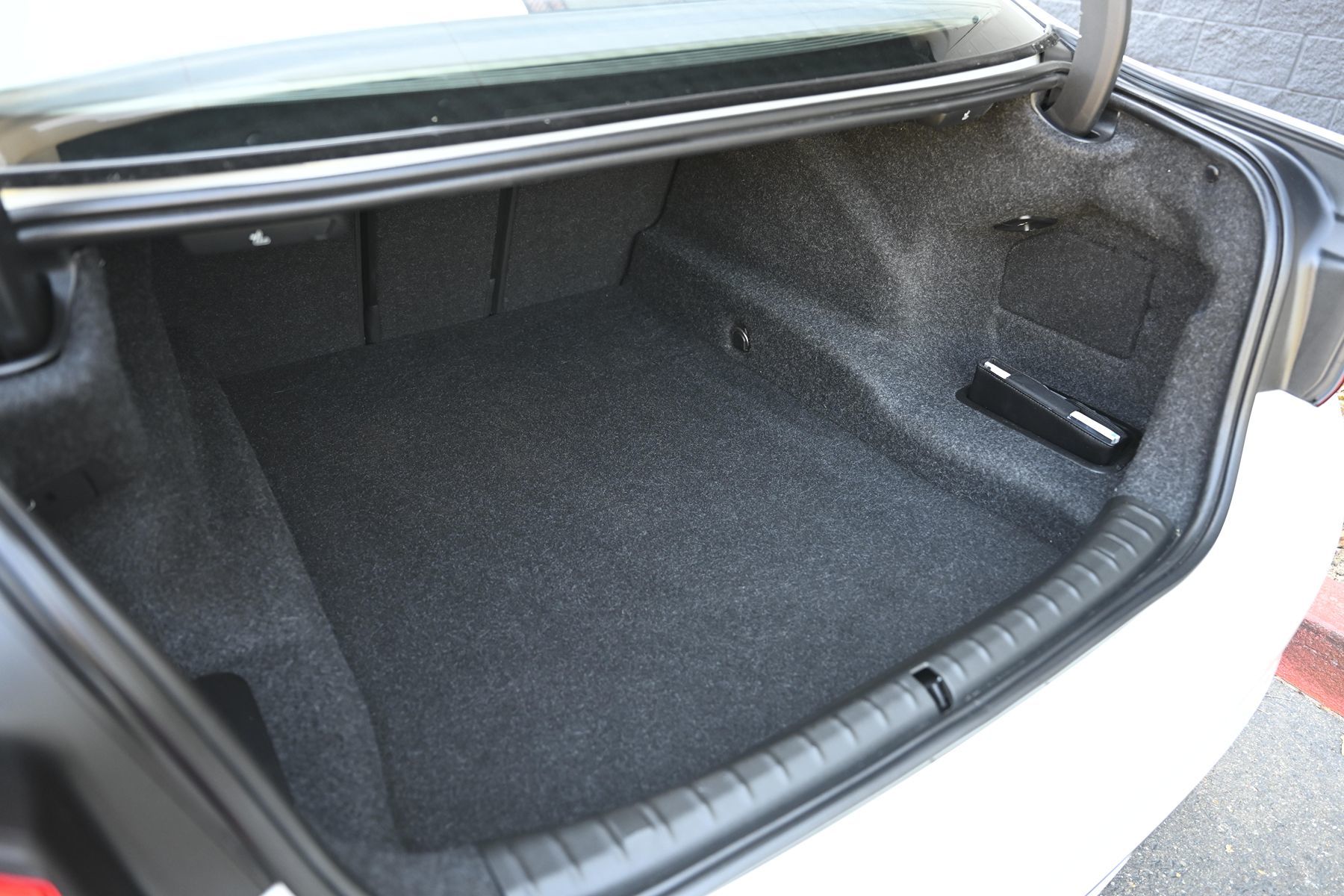 Photo 36 of this BMW 5 Series