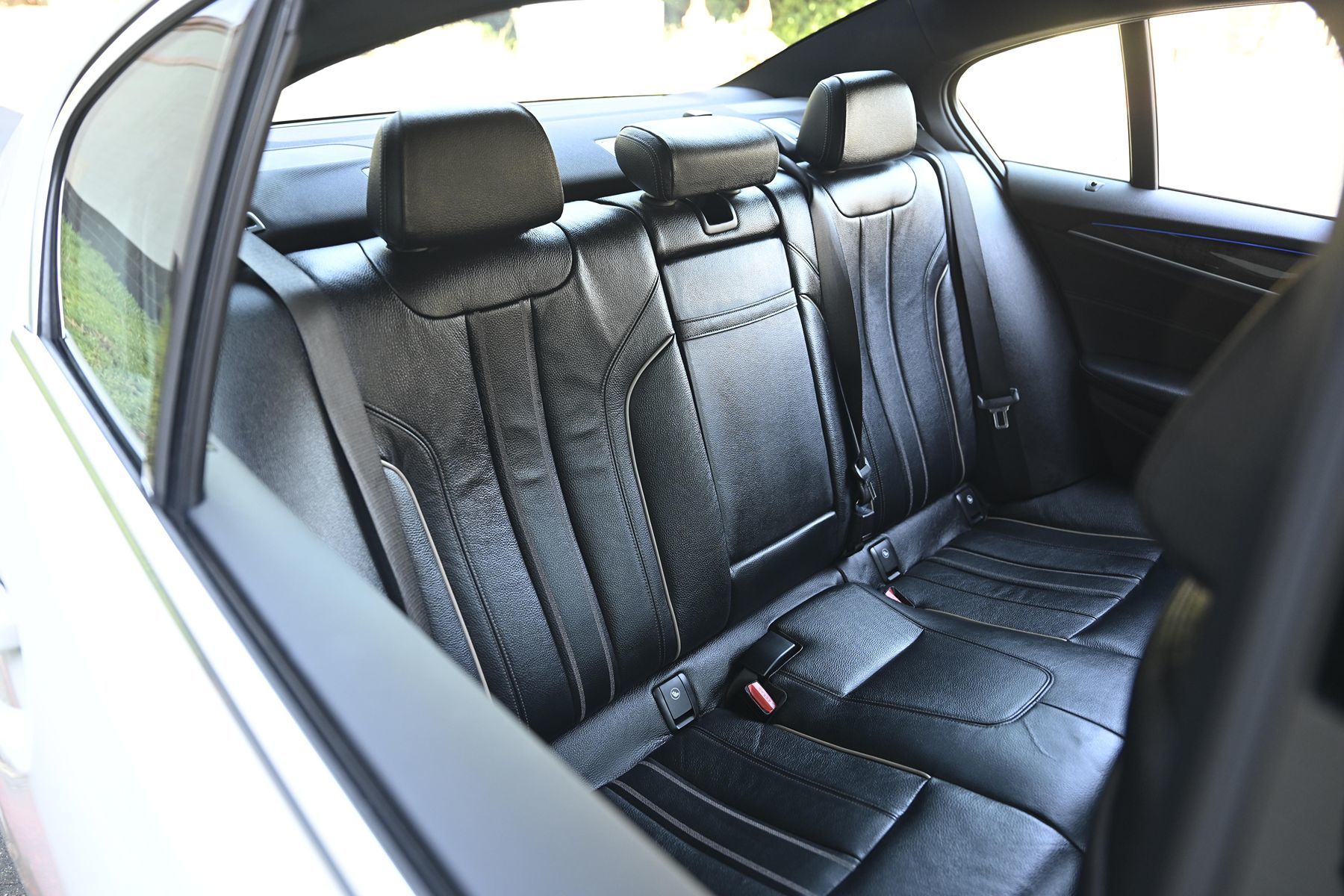 Photo 18 of this BMW 5 Series