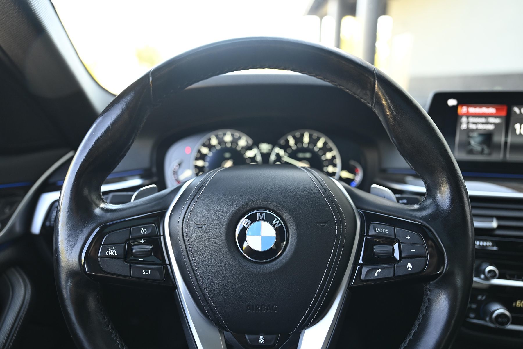 Photo 32 of this BMW 5 Series