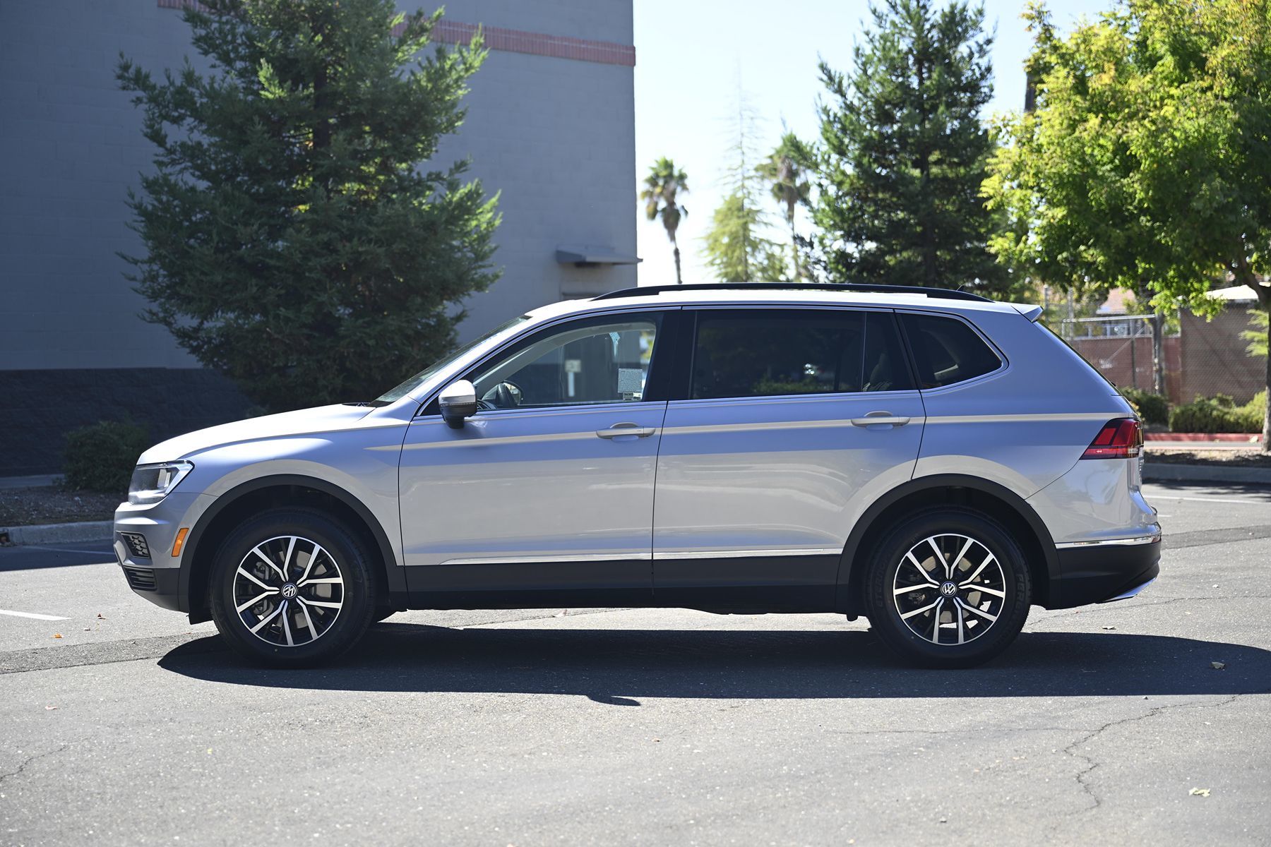 Photo 4 of this Volkswagen Tiguan