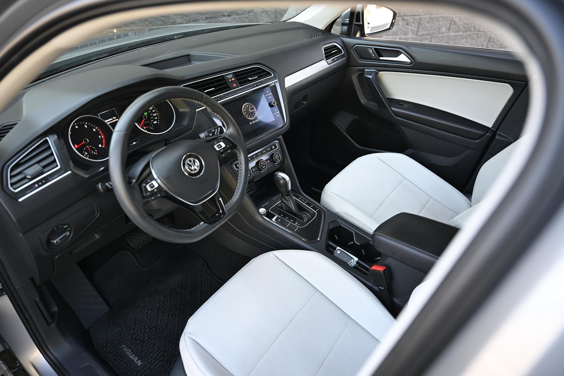 Photo 16 of this Volkswagen Tiguan