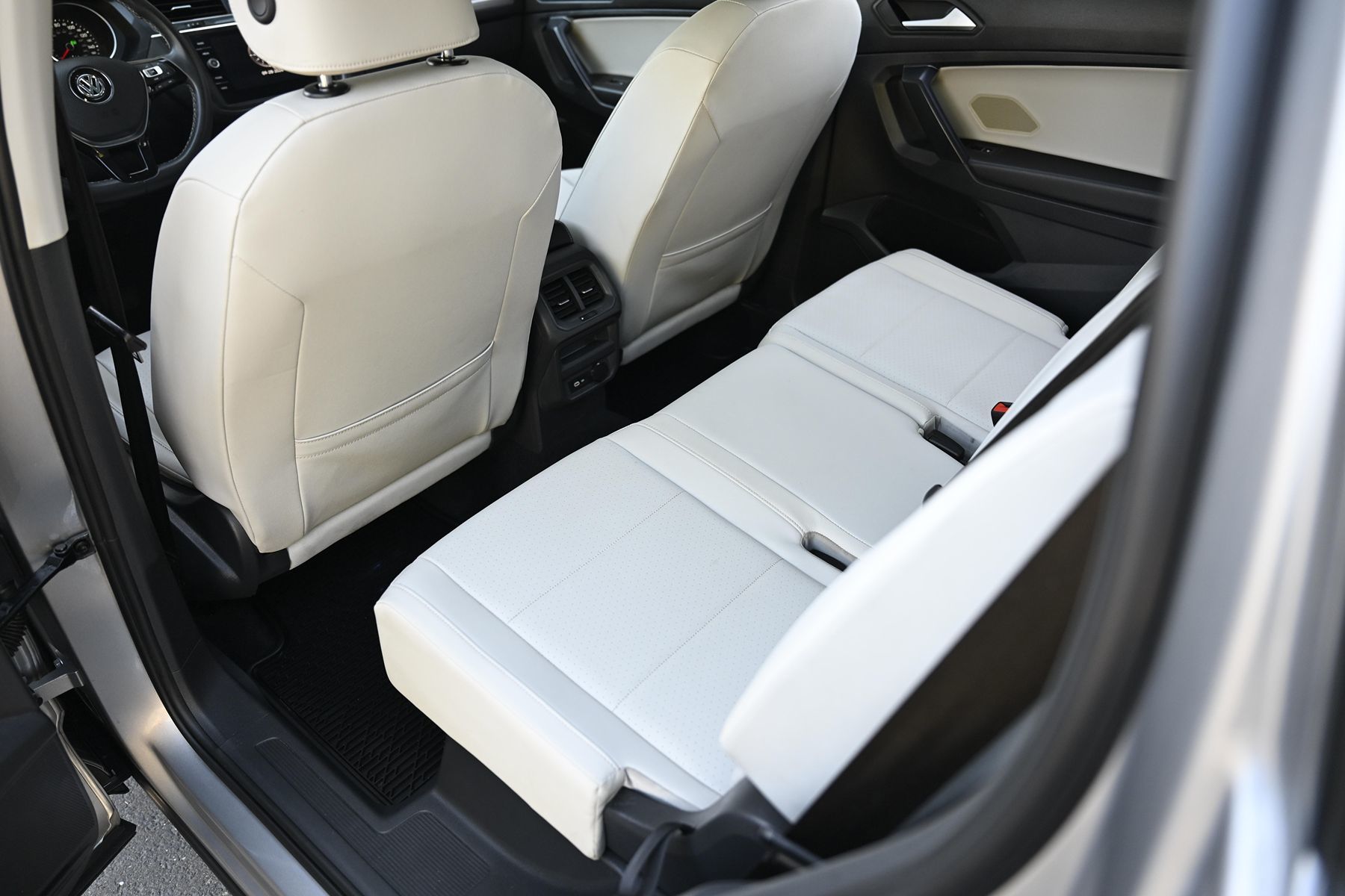 Photo 20 of this Volkswagen Tiguan