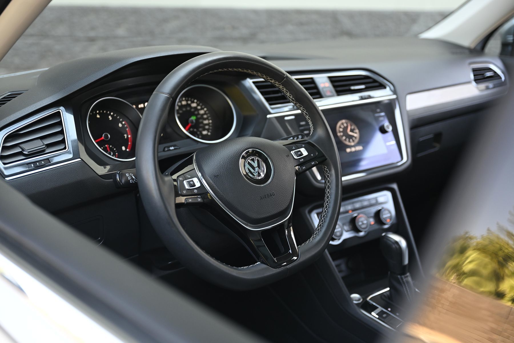 Photo 30 of this Volkswagen Tiguan