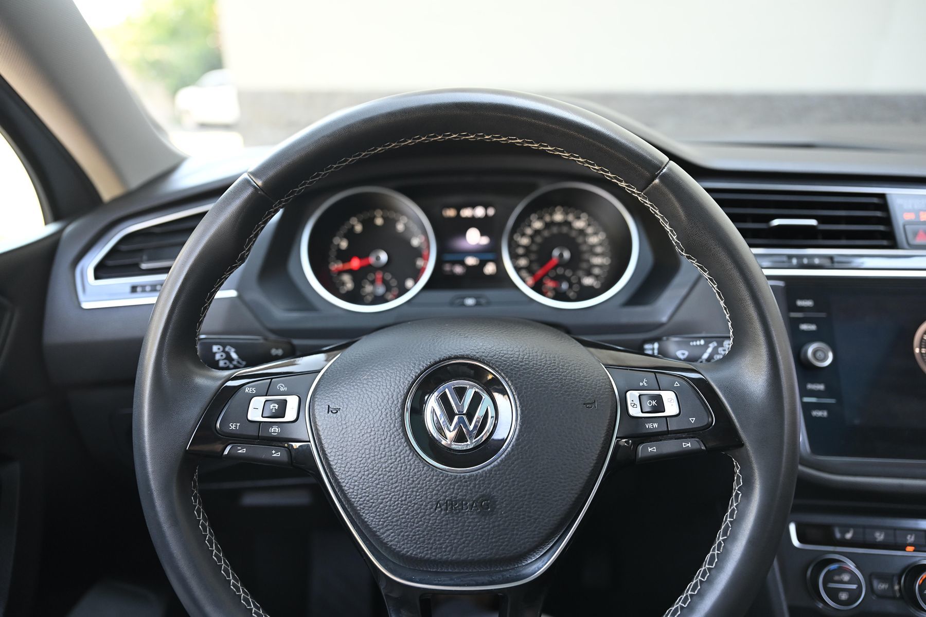 Photo 33 of this Volkswagen Tiguan