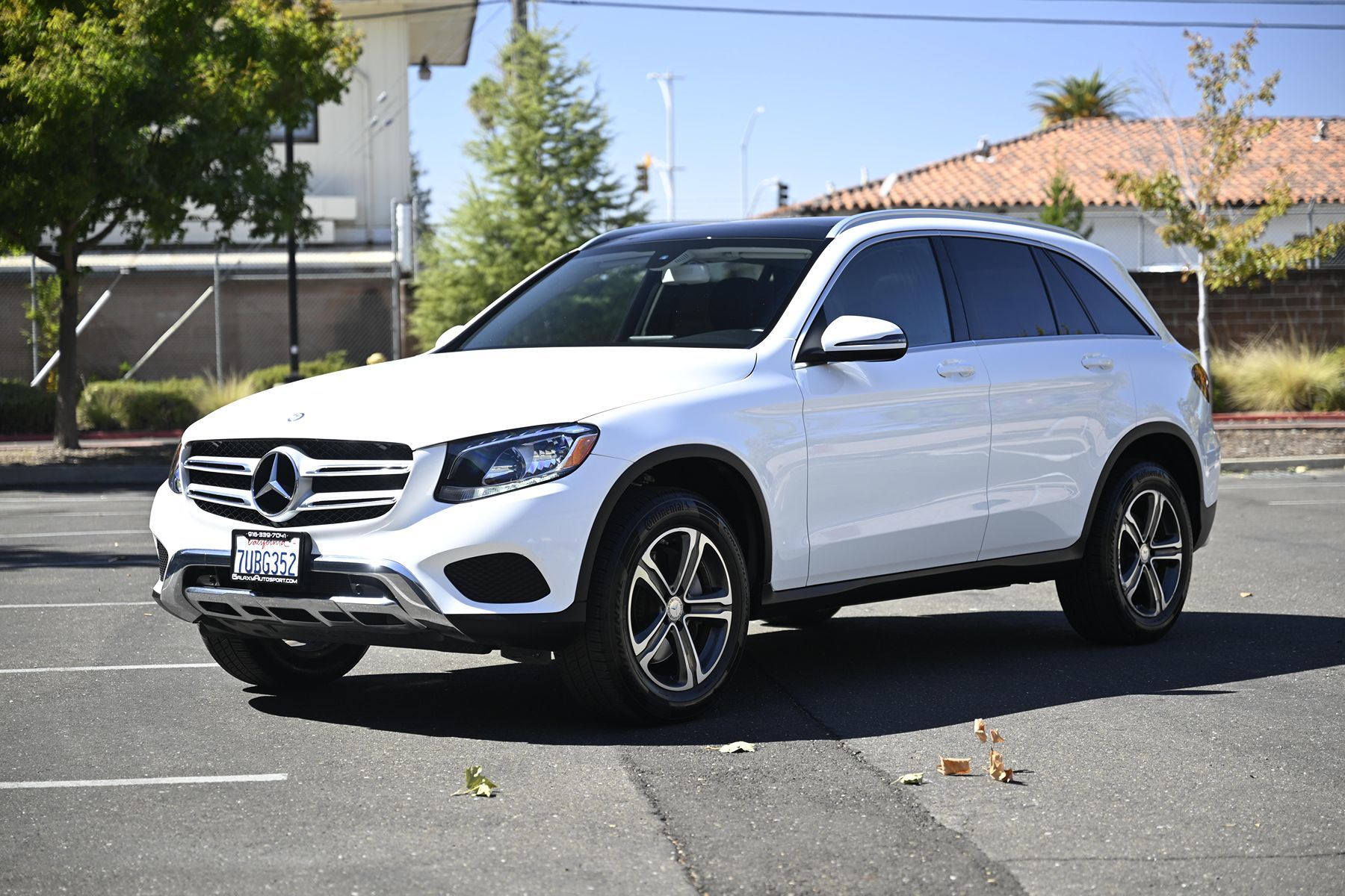 Photo 3 of this Mercedes-Benz GLC 300