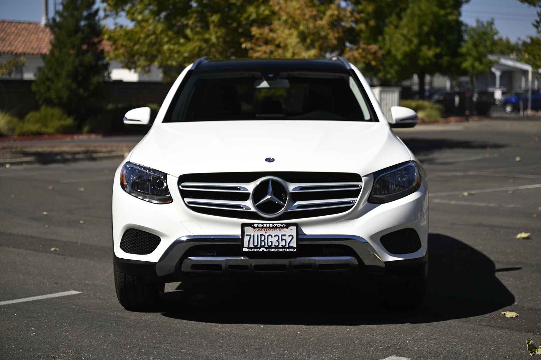 Photo 2 of this Mercedes-Benz GLC 300