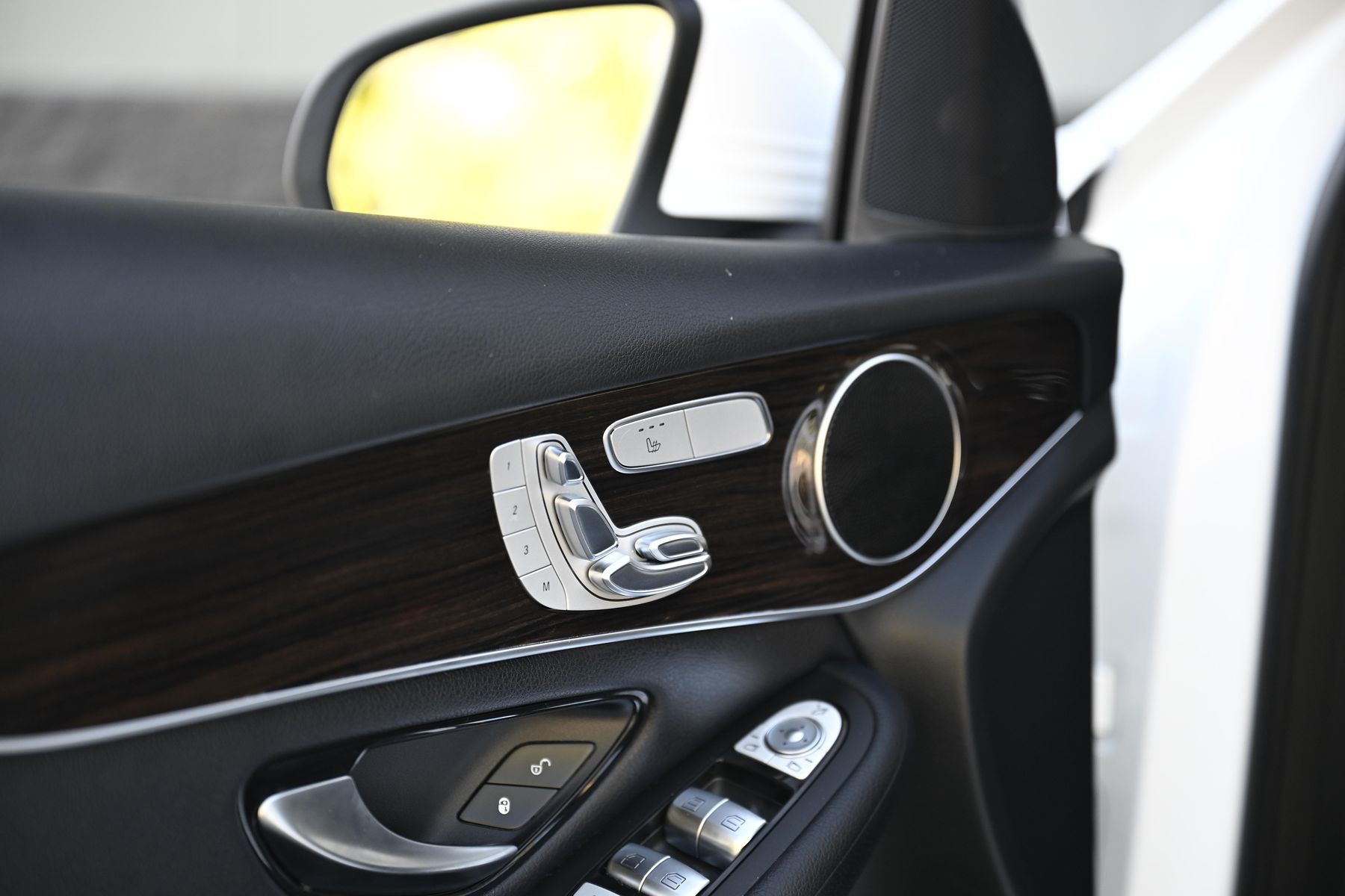 Photo 11 of this Mercedes-Benz GLC 300