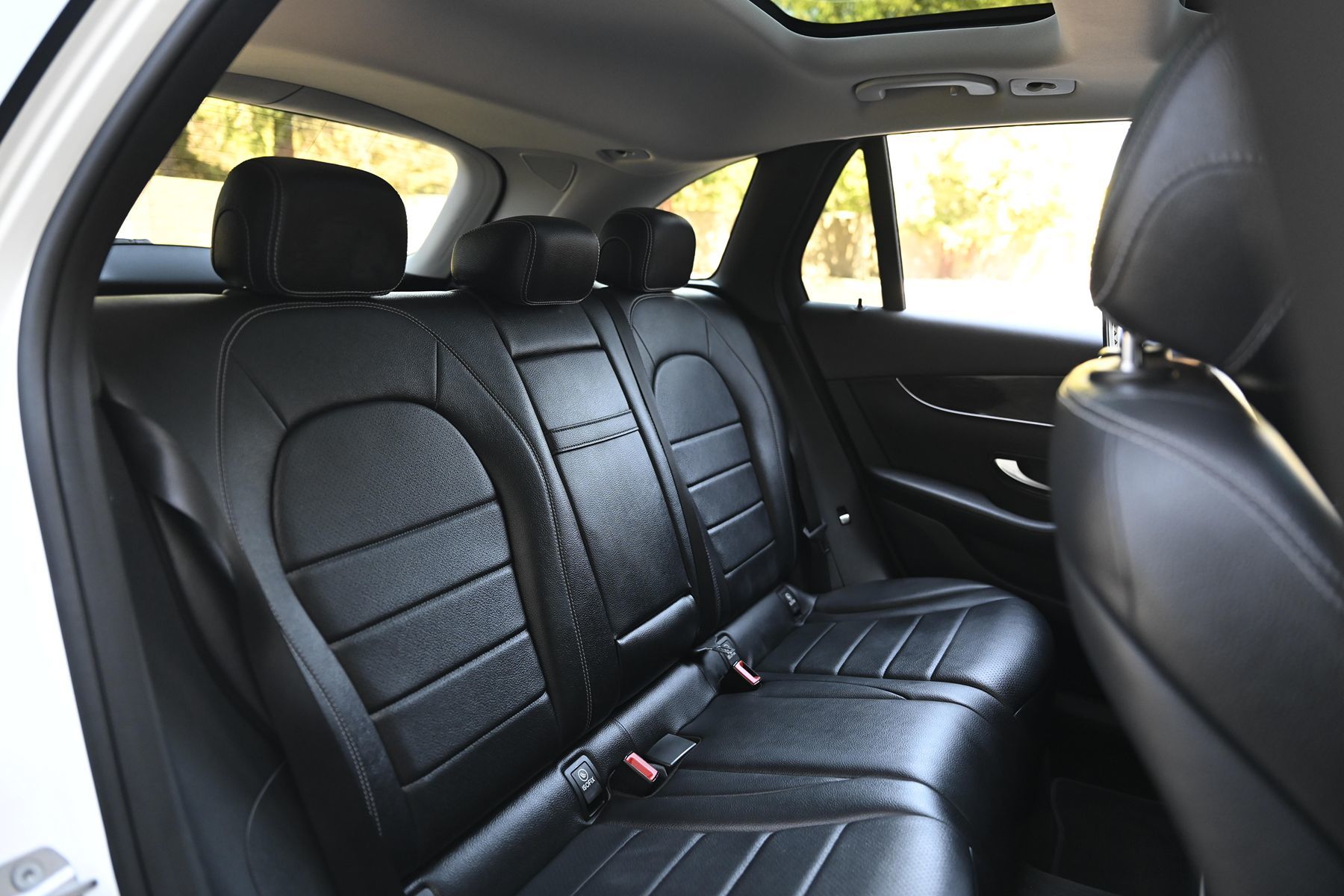 Photo 21 of this Mercedes-Benz GLC 300