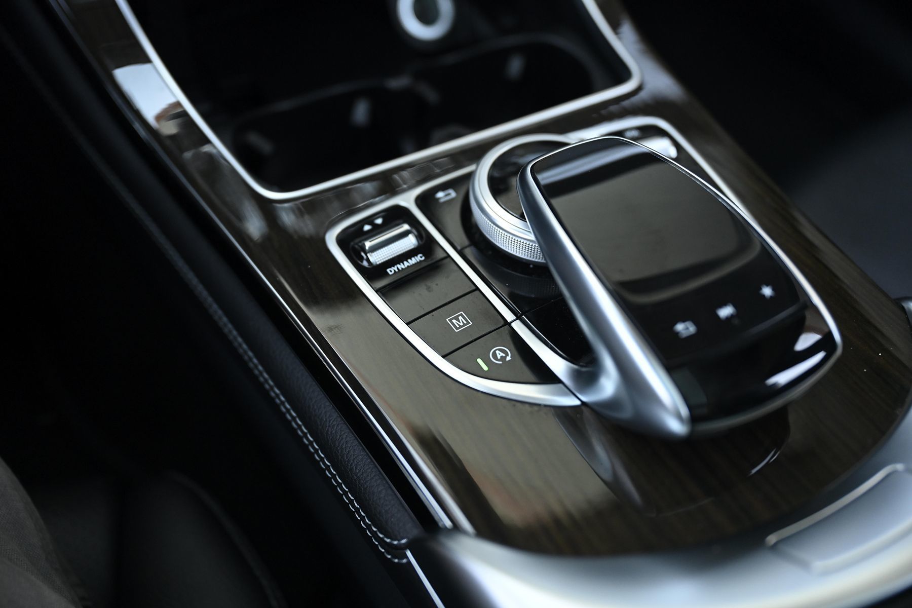 Photo 30 of this Mercedes-Benz GLC 300