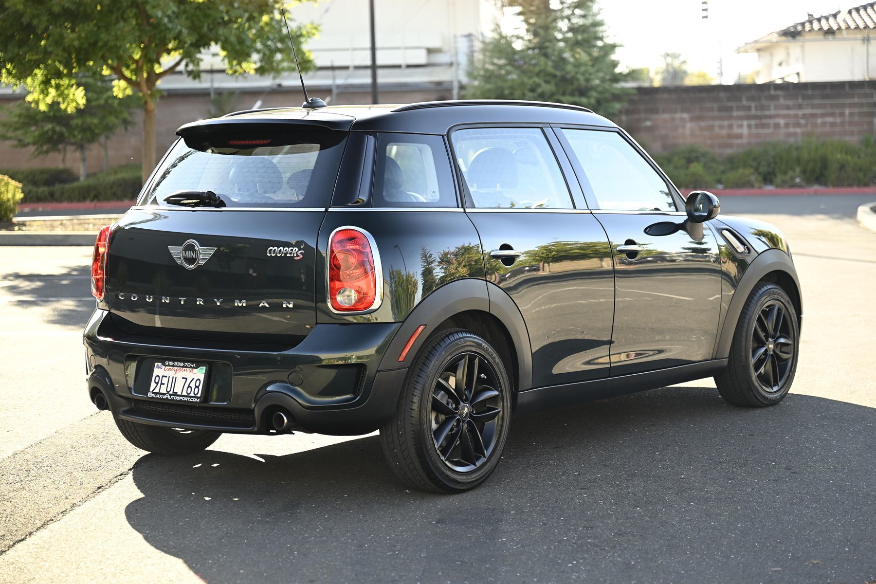 Photo 7 of this MINI Cooper Countryman
