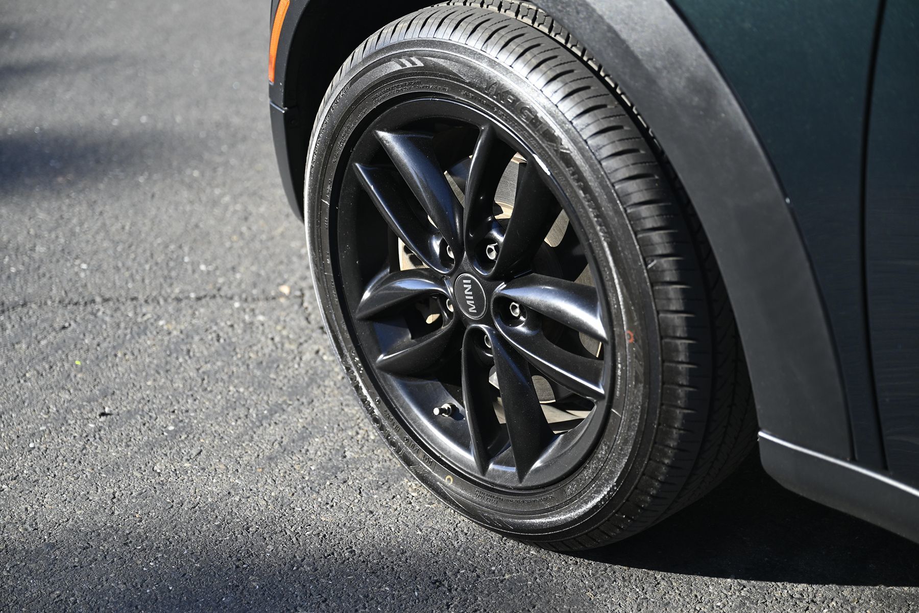 Photo 10 of this MINI Cooper Countryman