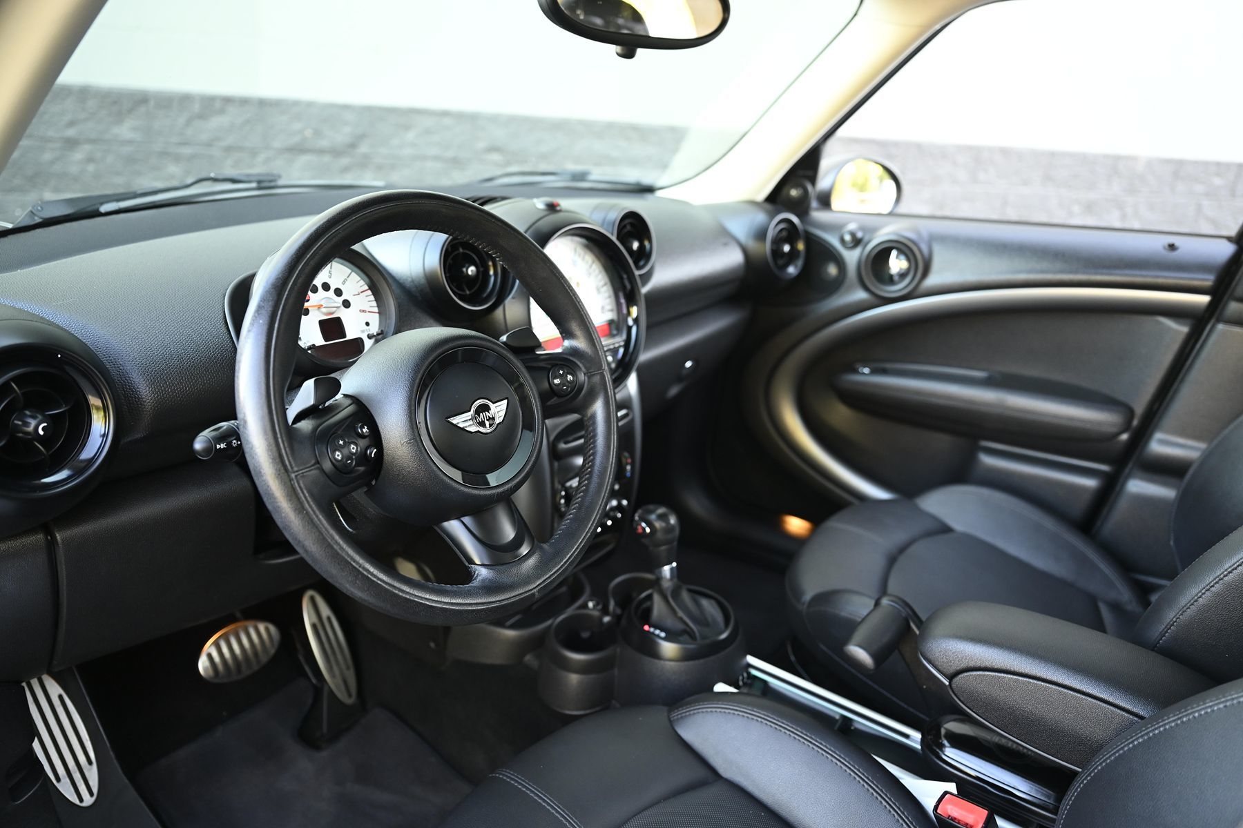 Photo 12 of this MINI Cooper Countryman
