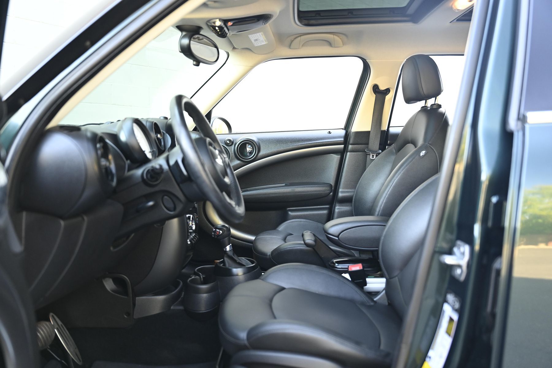 Photo 13 of this MINI Cooper Countryman