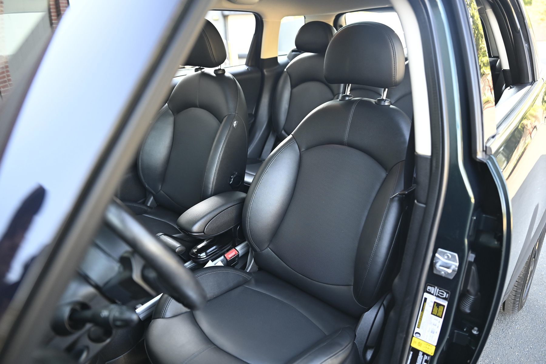 Photo 15 of this MINI Cooper Countryman